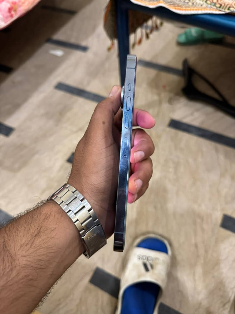 Iphone 13 pro max 6