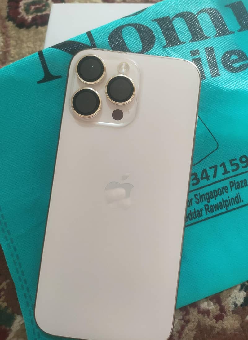 Apple iPhone 16 Pro Max 0