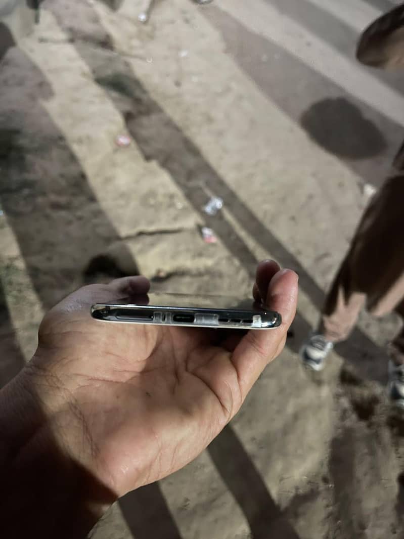 Tecno Spark 40 pro plus 4