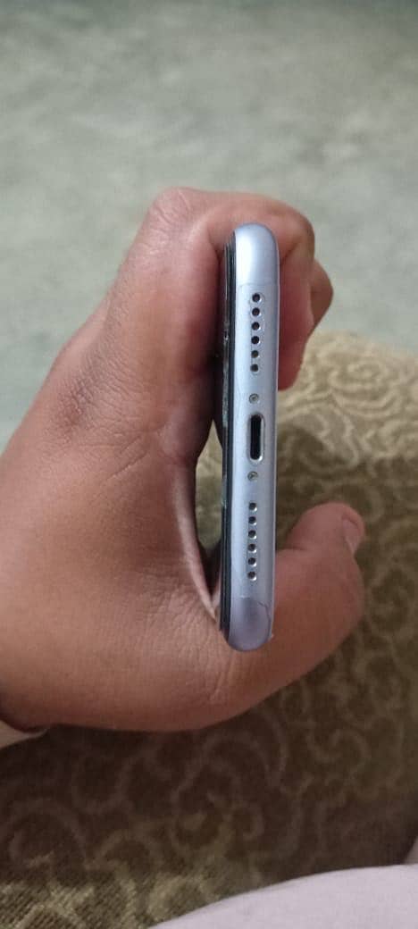 Apple iPhone 11 1