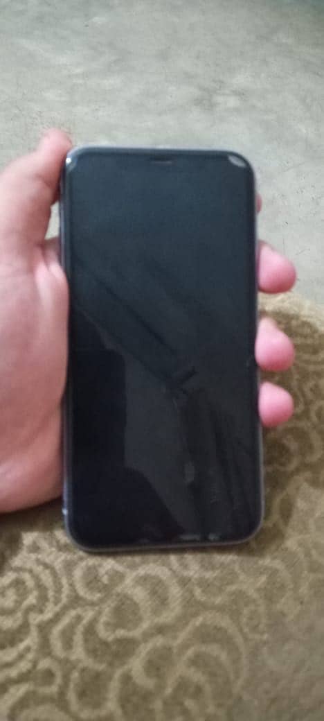 Apple iPhone 11 7