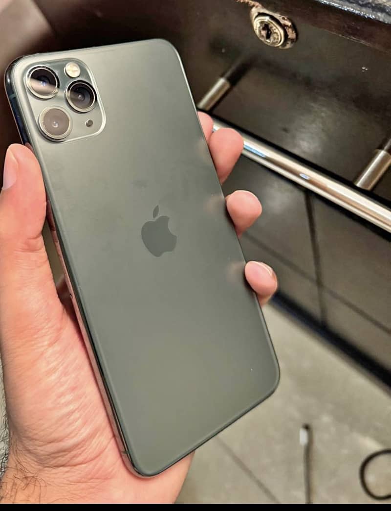 Apple iPhone 11 Pro Max 3