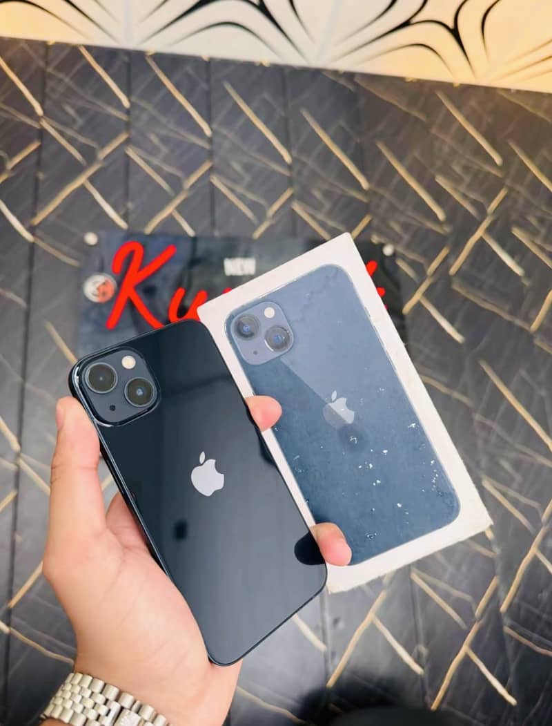 Apple iPhone 13 0