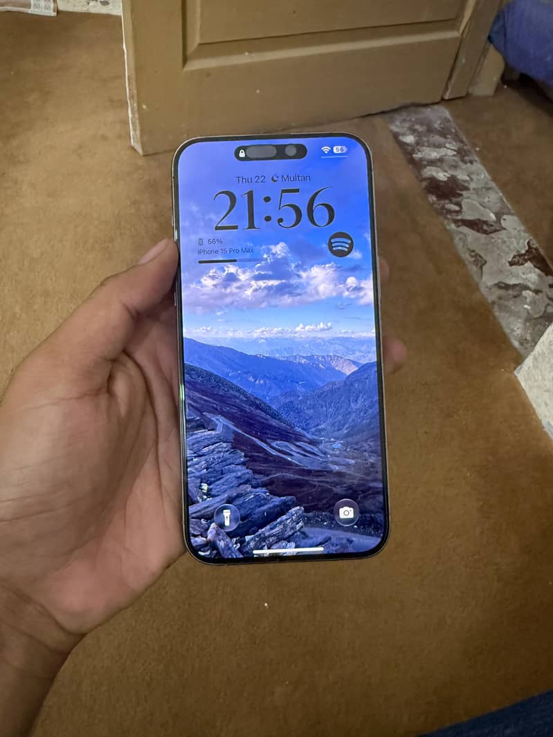 Apple iPhone 15 Pro Max 1