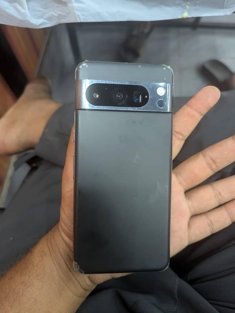 Google Pixel 8 Pro 2