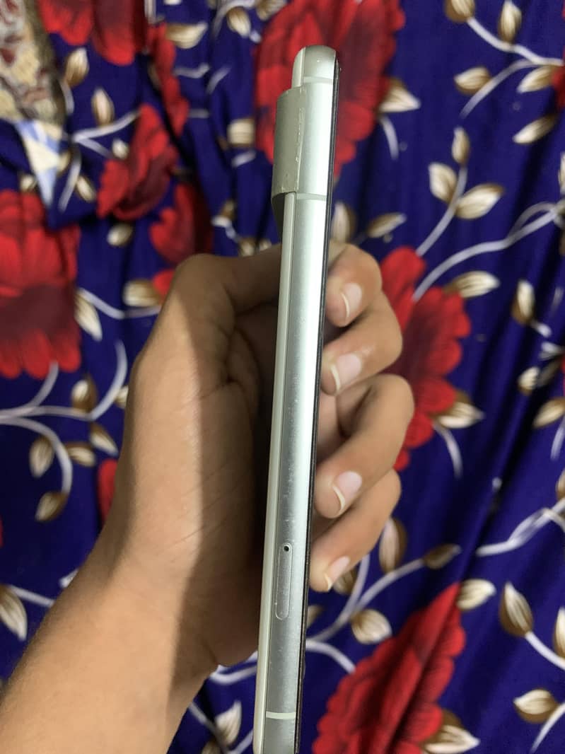 Google Pixel 8 2