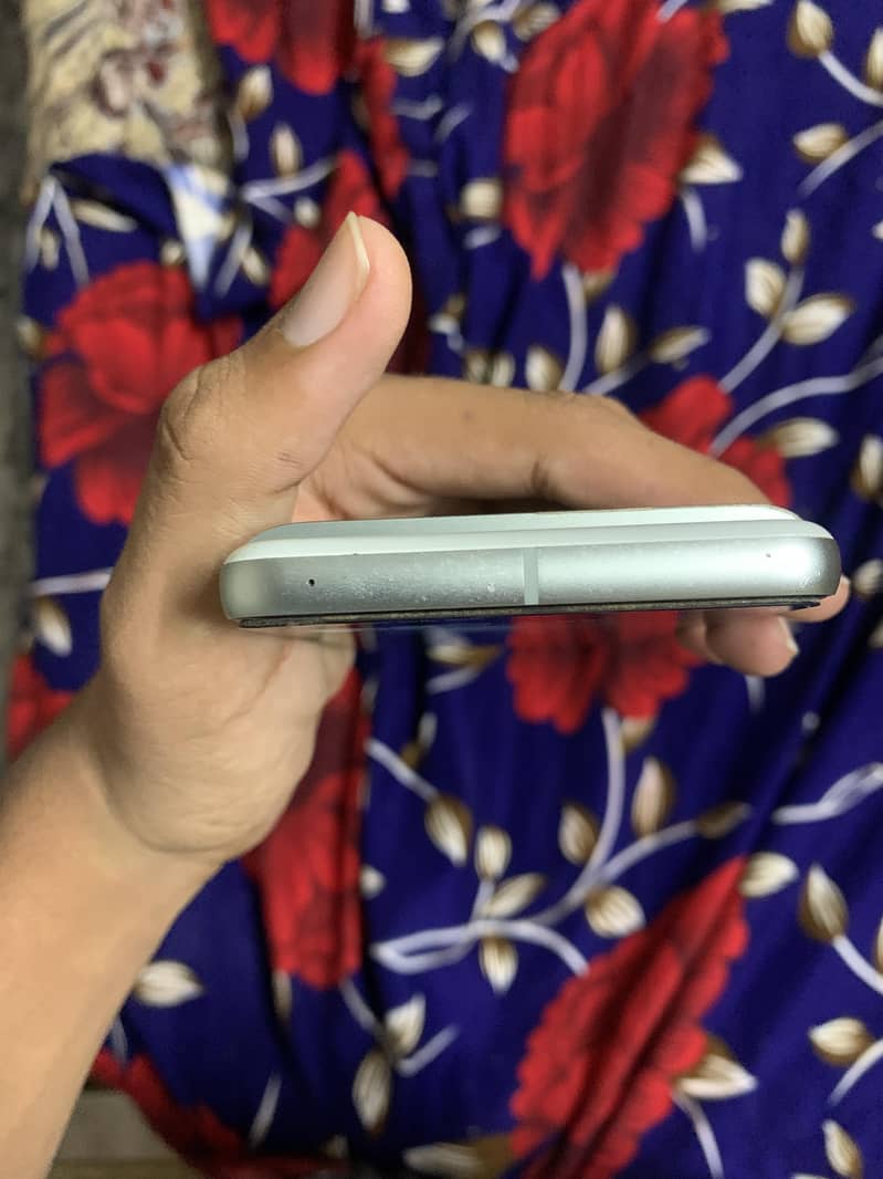 Google Pixel 8 3
