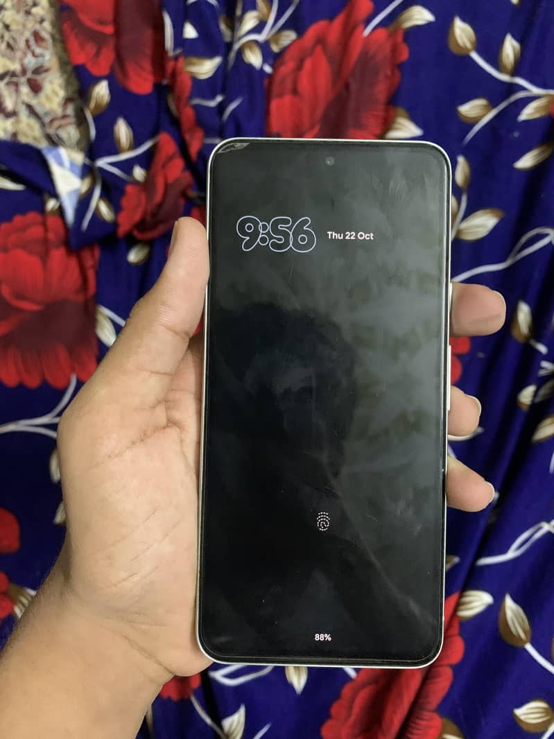 Google Pixel 8 4