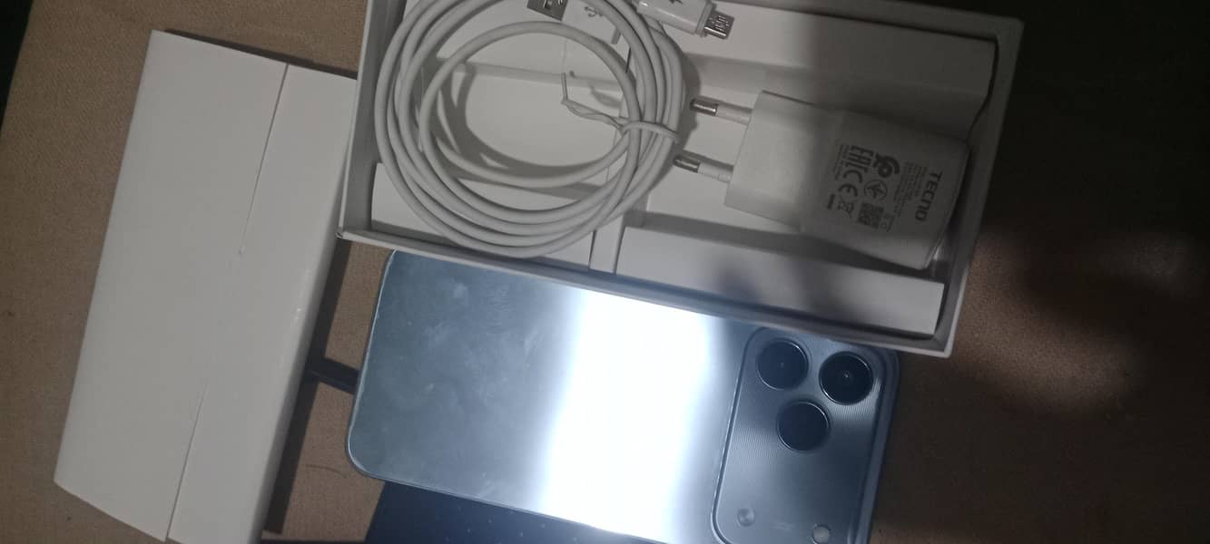 Tecno spark 50 3