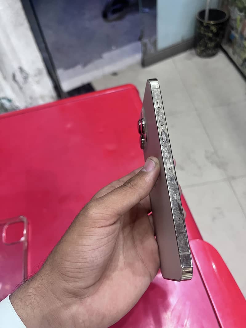 Apple iPhone 13 Pro Max 6