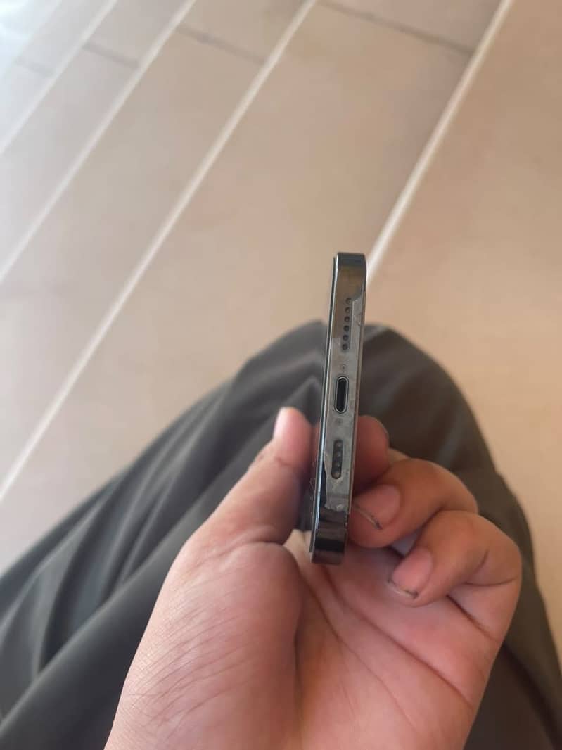 Apple iPhone 12 Pro Max 6