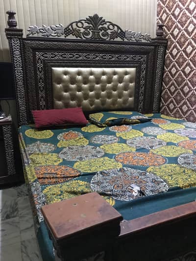 1-Bed 2 side table 4 year use condition you can see pictures