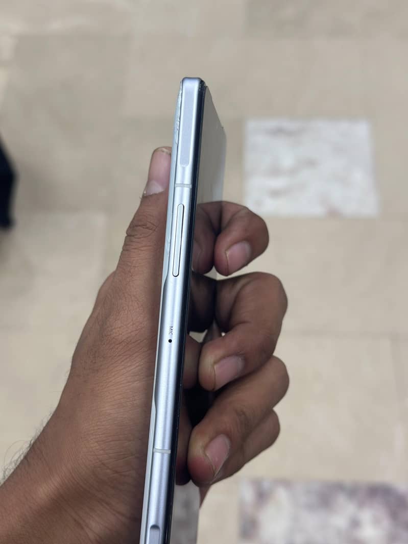 Redmi k40 1