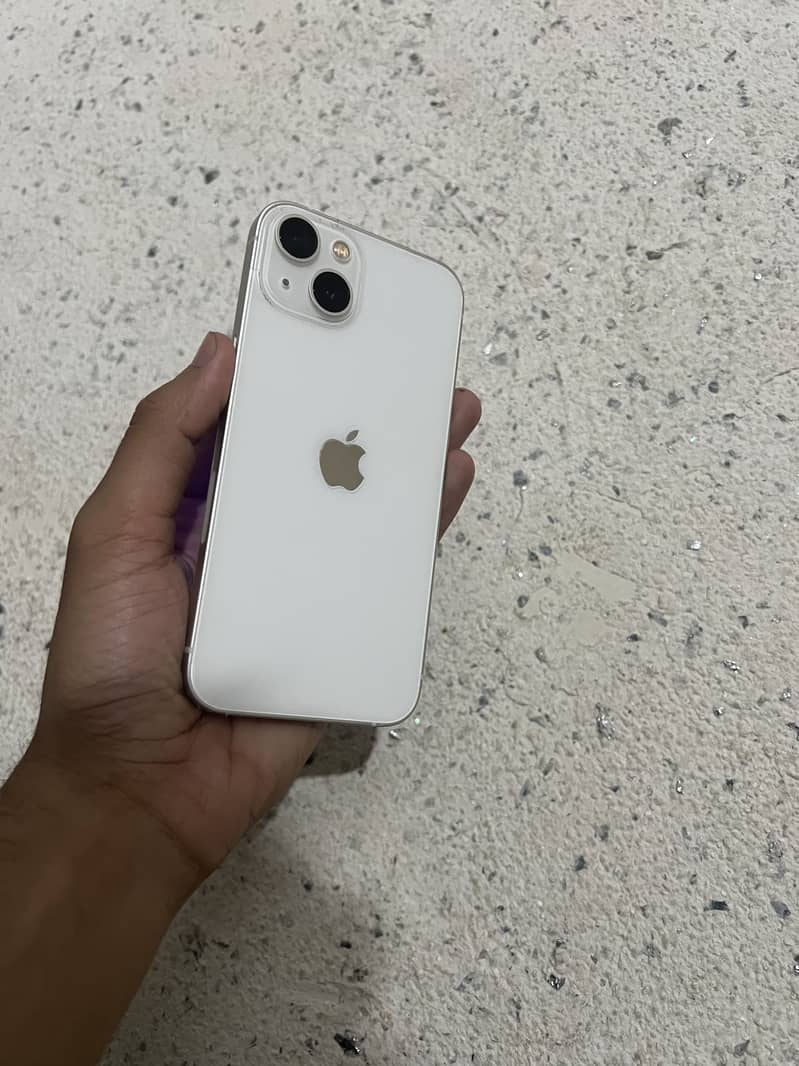 Apple iPhone 13 0