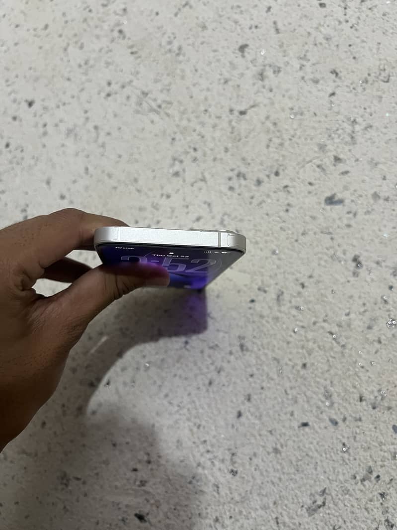 Apple iPhone 13 1