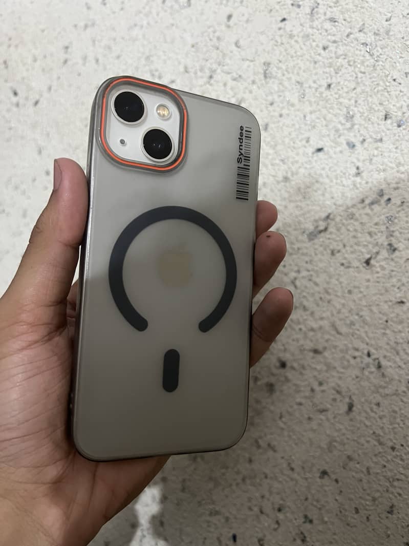 Apple iPhone 13 5
