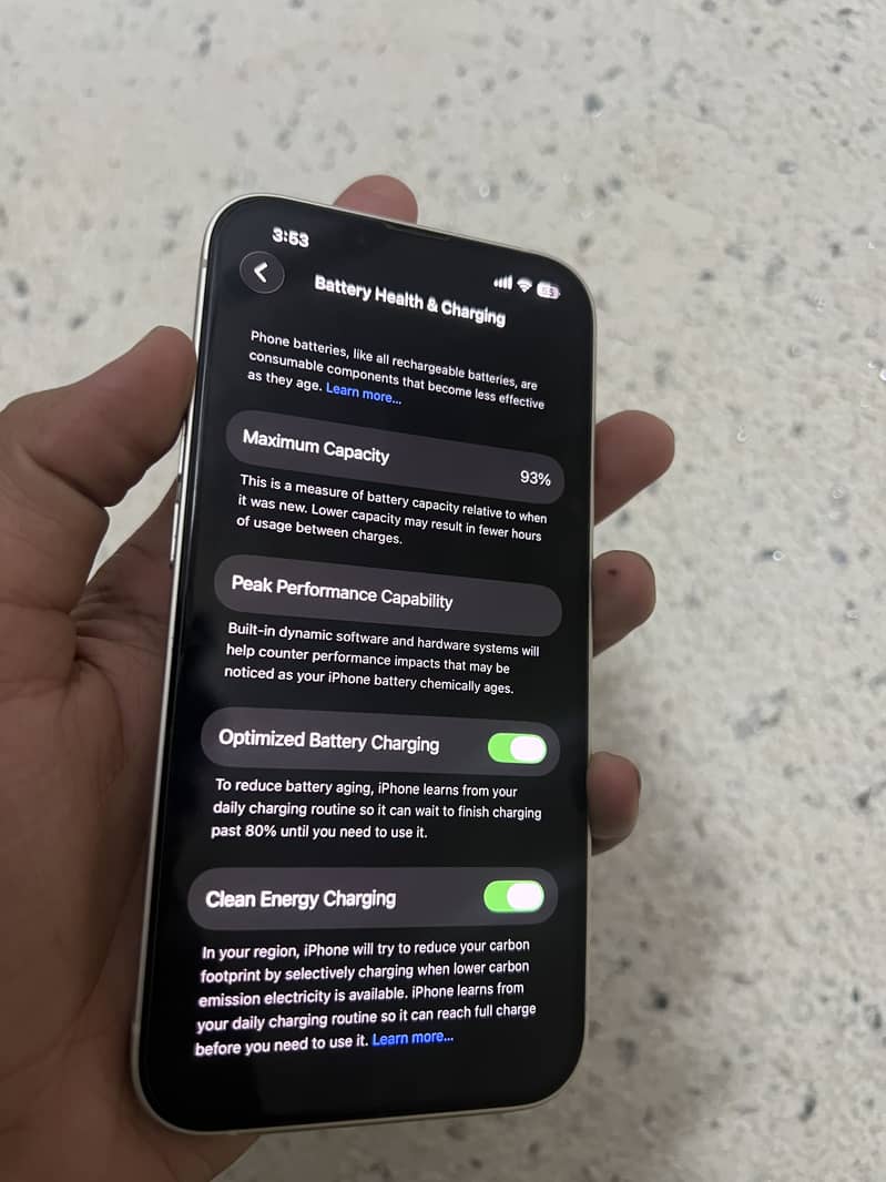 Apple iPhone 13 8