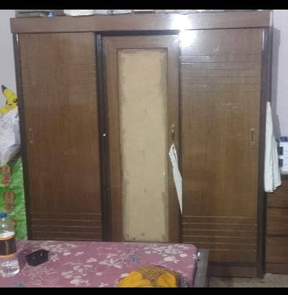 3 door wardrobe 0