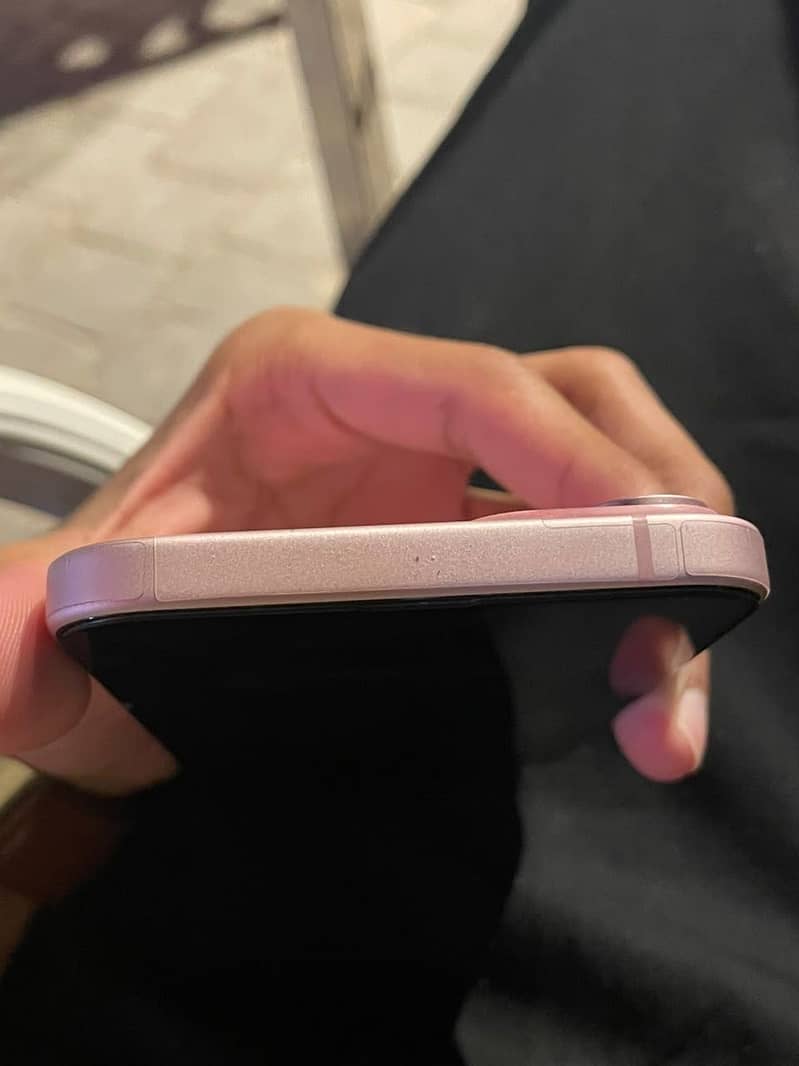 iPhone 15 plus 5