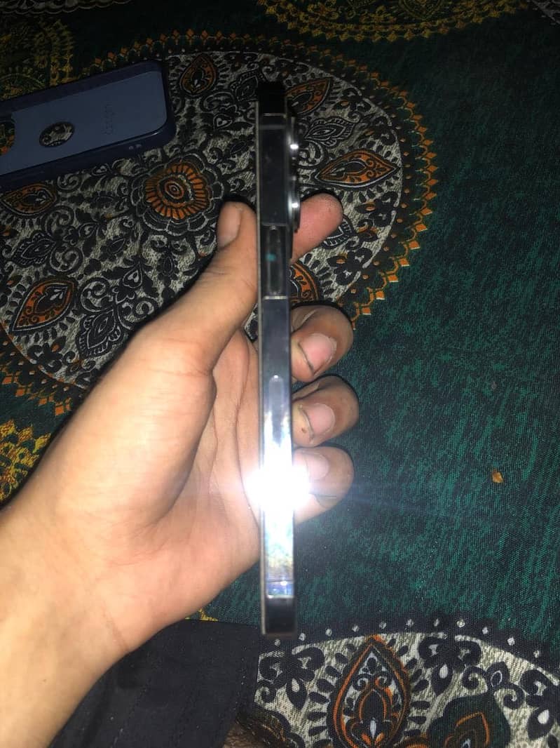 Apple iPhone 13 Pro 6