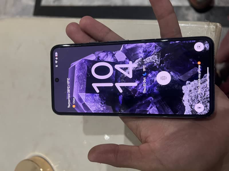 Google Pixel 8 4