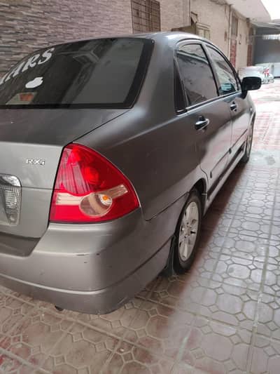 Suzuki Liana 2011