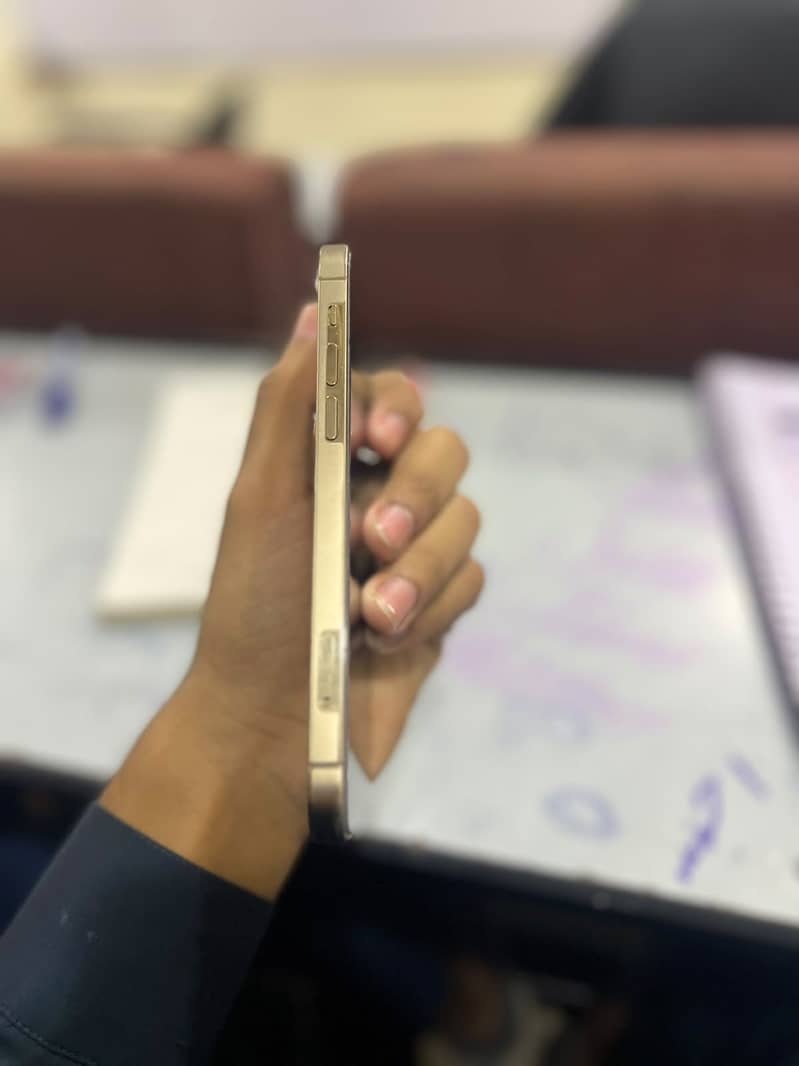 Apple iPhone 12 Pro 4