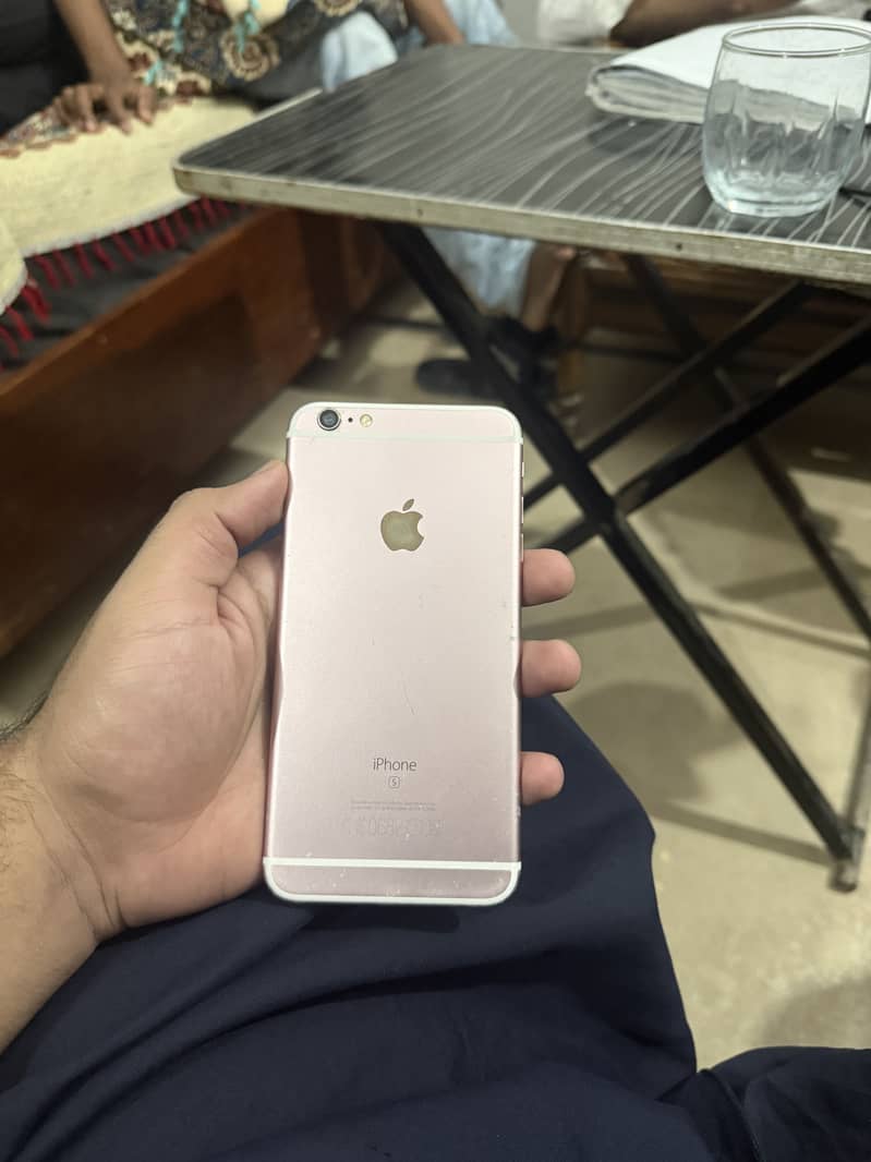 Apple iPhone 6S 1