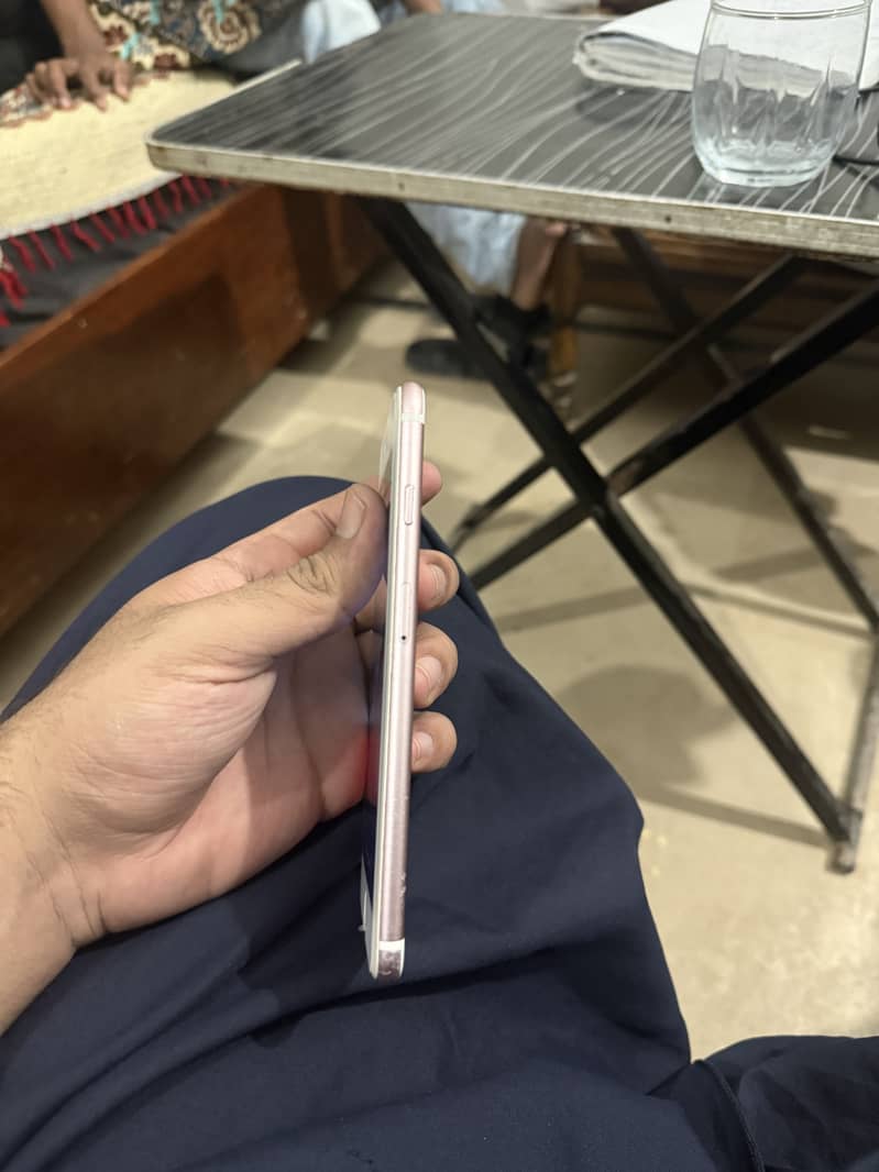 Apple iPhone 6S 2