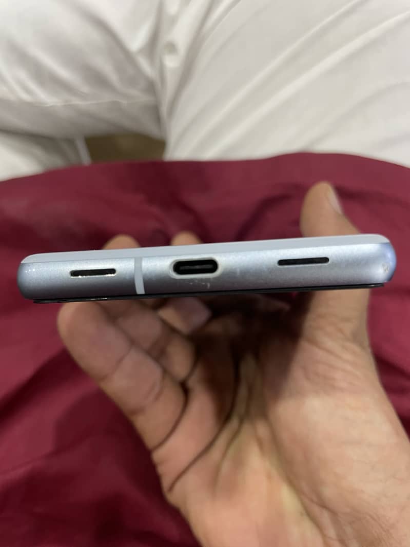 Google Pixel 7a 2