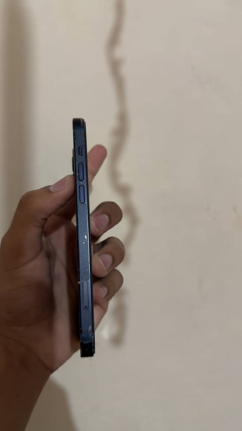 Apple iPhone 12 2