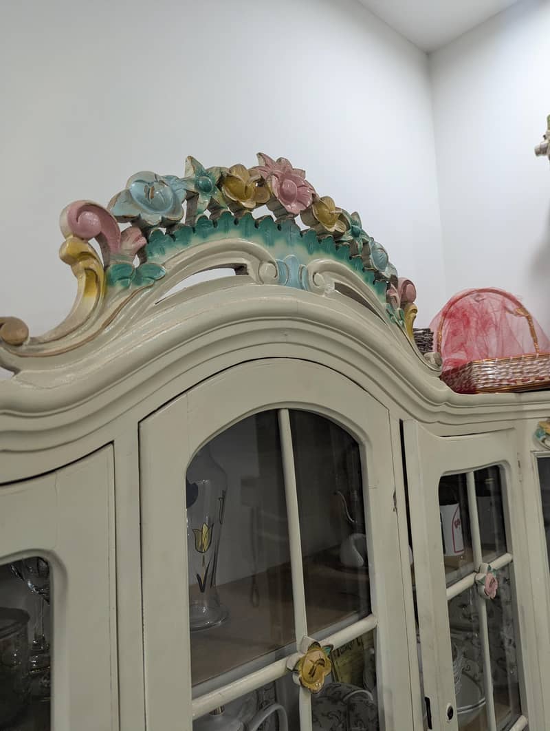 Showcase in deco paint 1