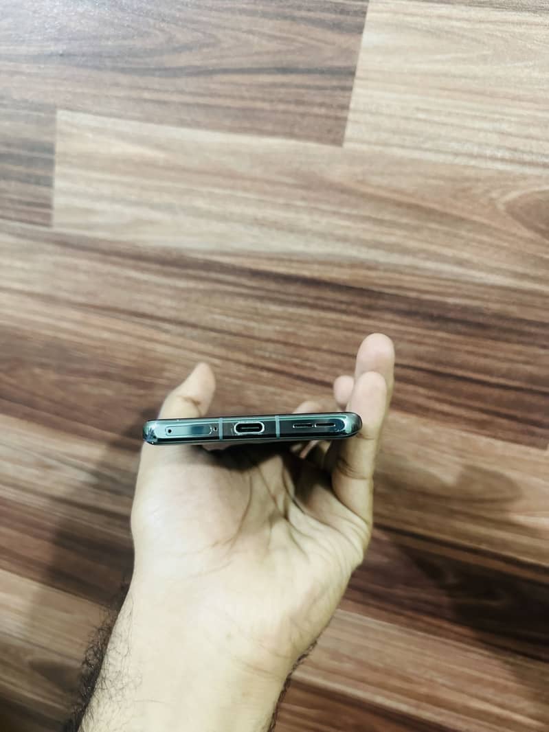 One Plus 11 4