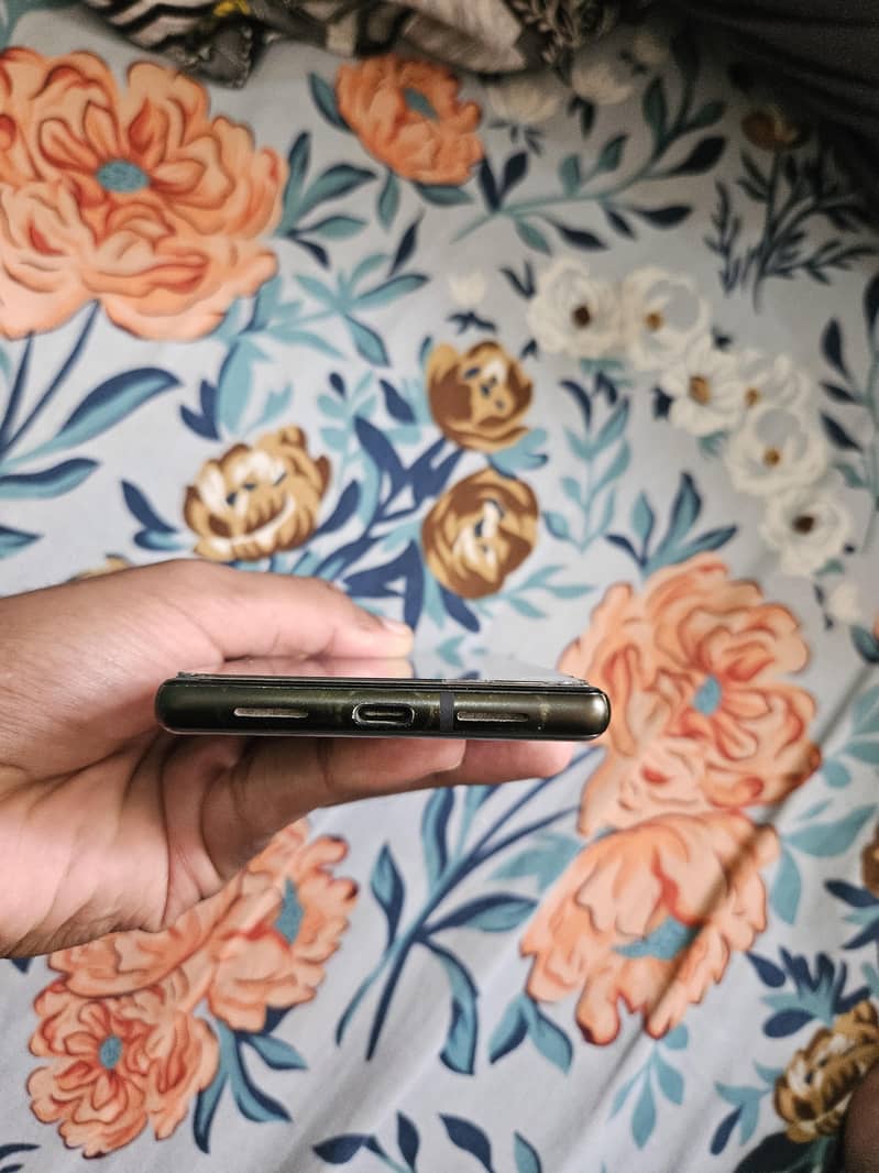 Google Pixel 6 5