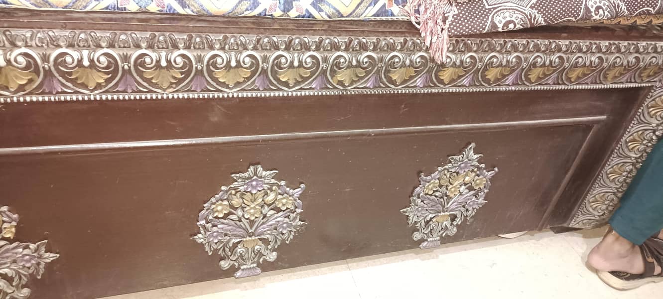 wooden bed 1