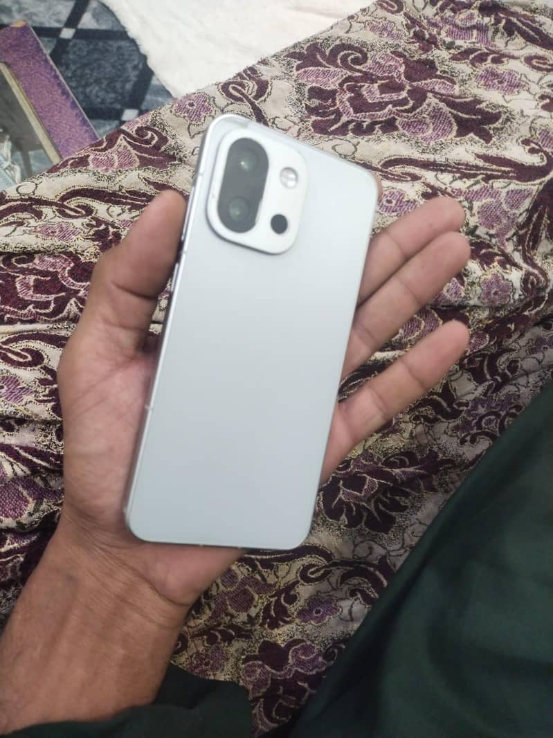 One Plus 13T 1