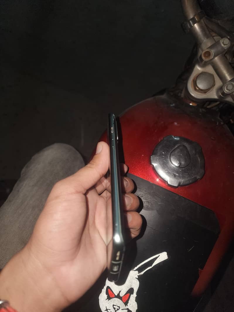One Plus 9R 1