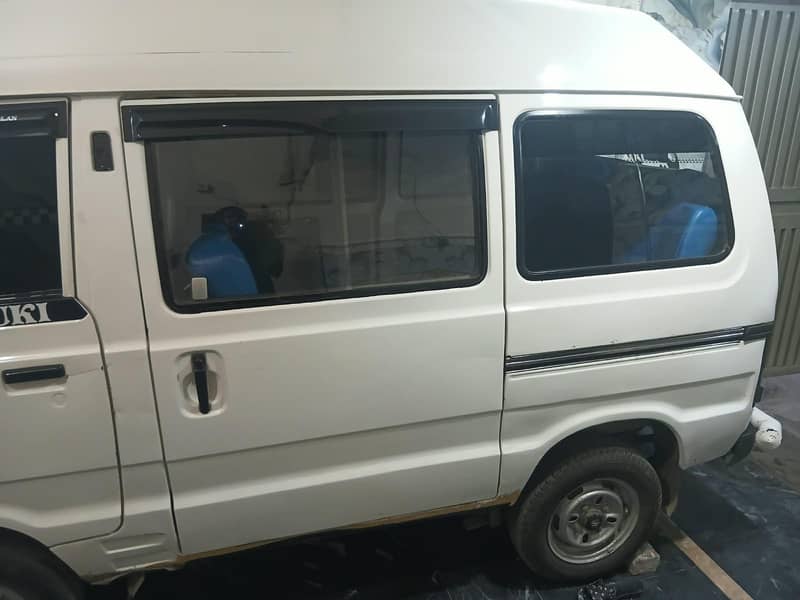 Suzuki Bolan 2011 2