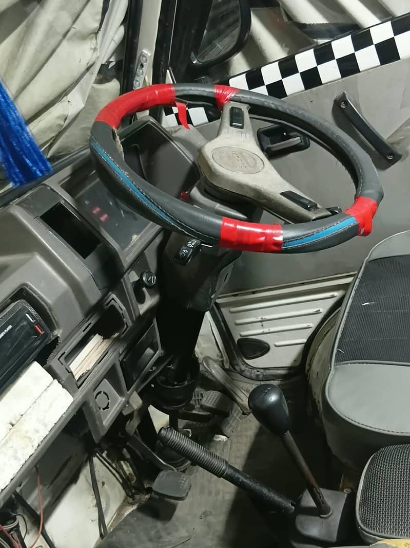 Suzuki Bolan 2011 6