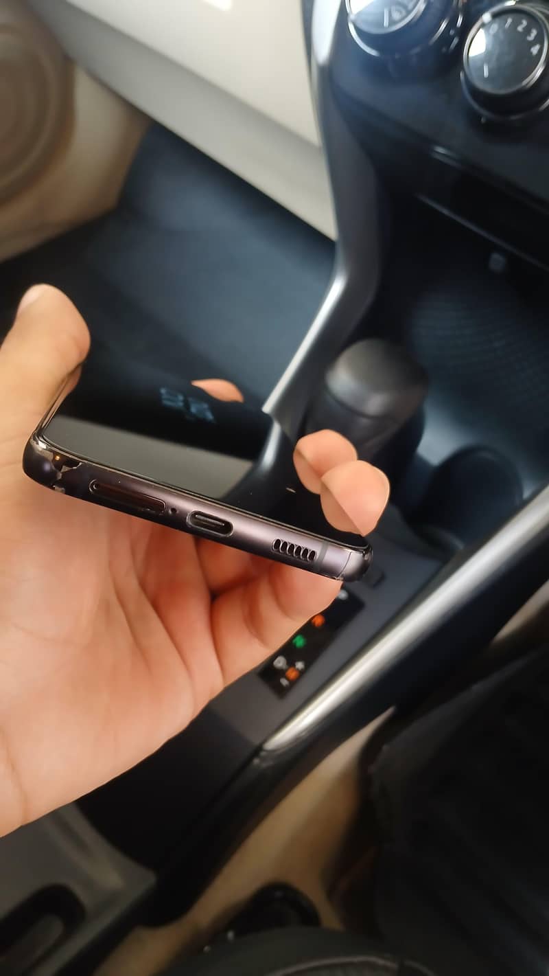 Samsung Mobile S22 Plus 1