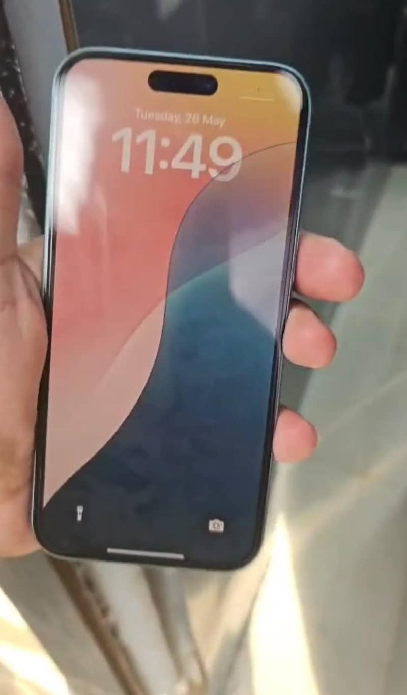 Apple iPhone 16 Plus 0