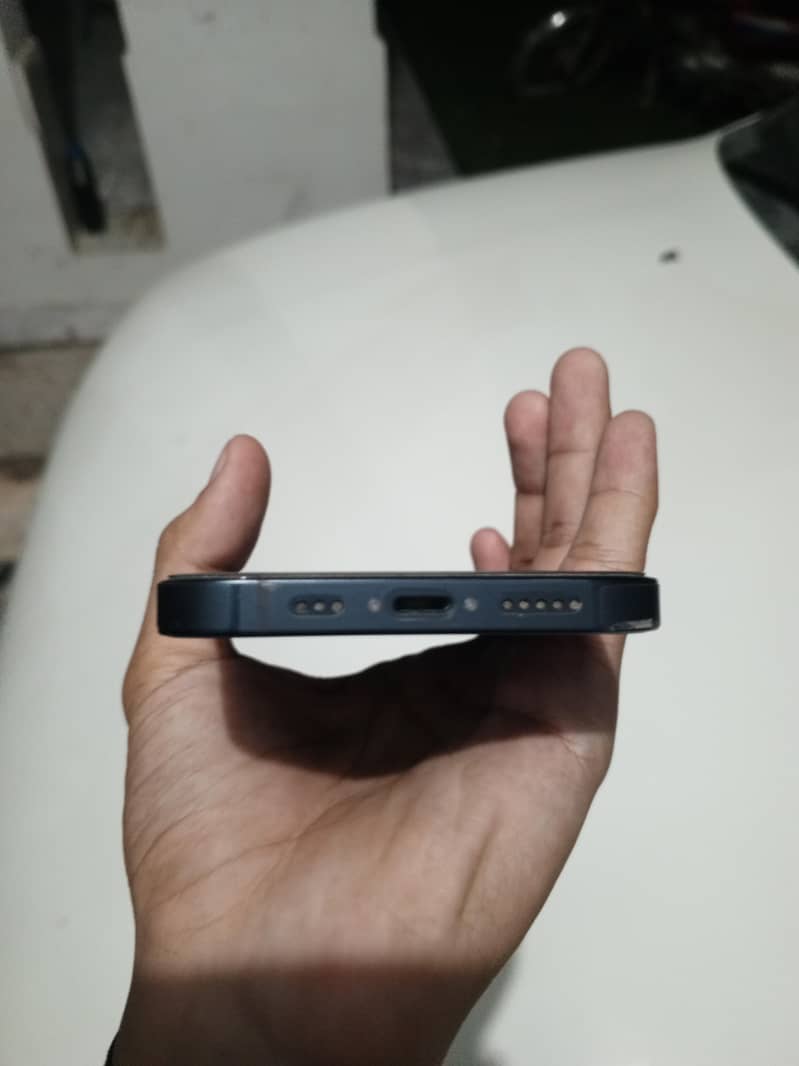 Apple iPhone 13 1