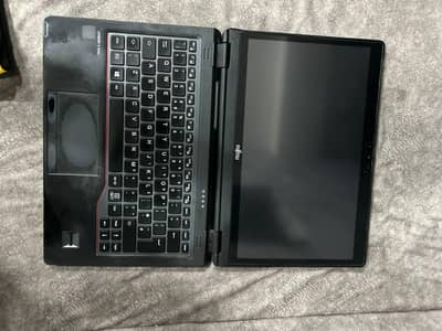 fujitsu lifebore 727 36gen 3.0 processor DDR4 built in 148mb graphics