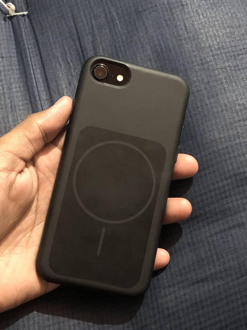 Apple iPhone 7 1