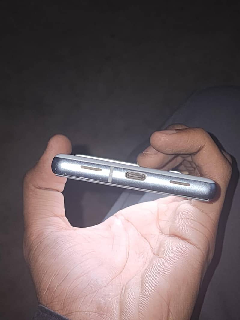 Google Pixel 7a 3