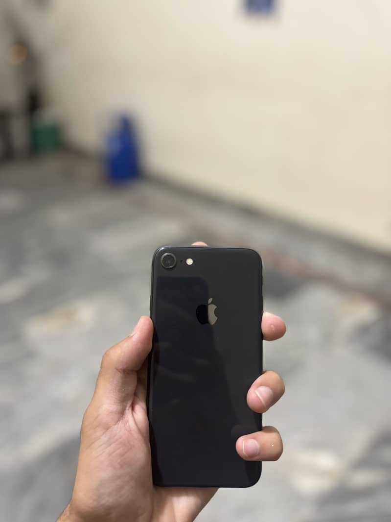 iPhone 8 4