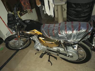 Honda 125 Selfstart Model 2026 Showroom Condition home Use