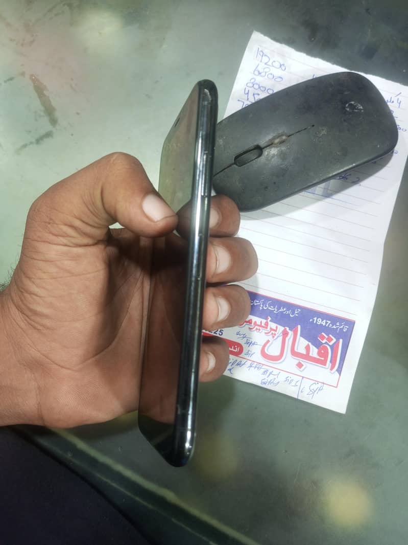 Apple iPhone XS 8