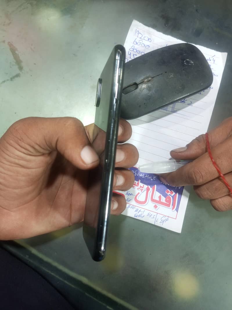 Apple iPhone XS 10