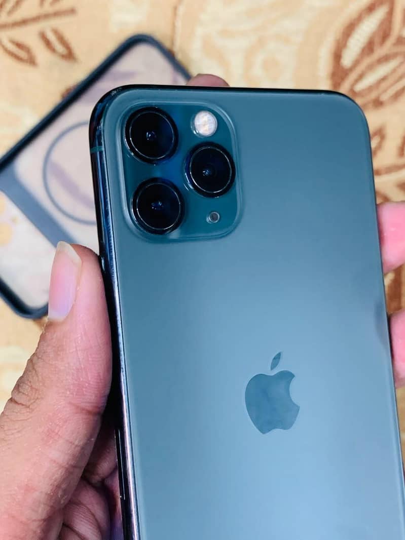Apple iPhone 11 Pro 1